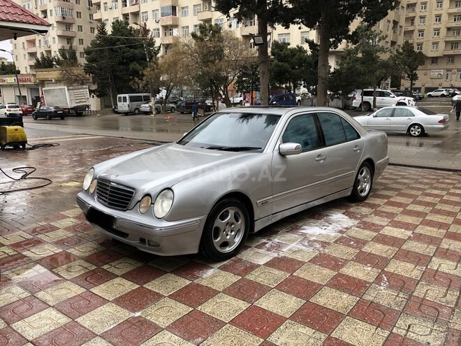 Mercedes E 270 2001, 260,000 km - 2.7 л - Bakı