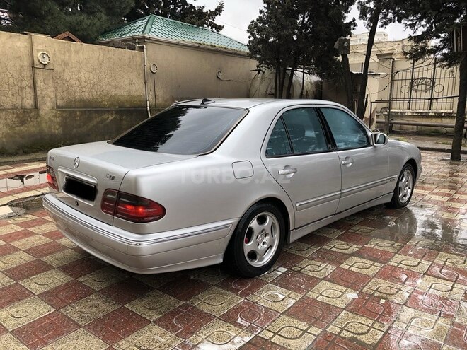 Mercedes E 270 2001, 260,000 km - 2.7 л - Bakı