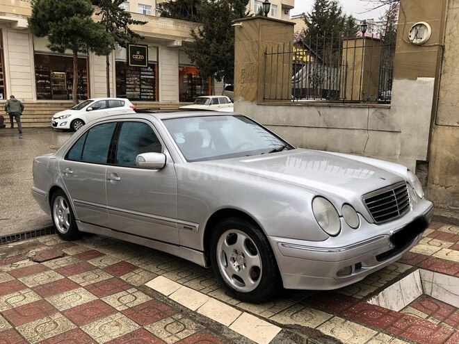 Mercedes E 270 2001, 260,000 km - 2.7 л - Bakı