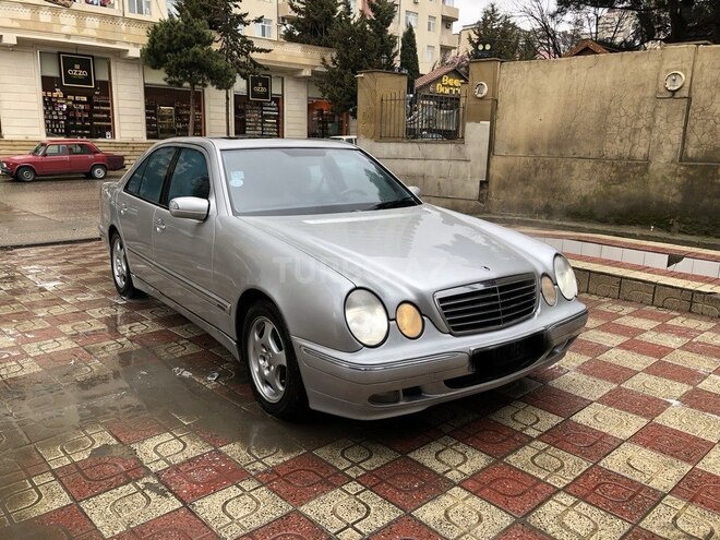Mercedes E 270 2001, 260,000 km - 2.7 л - Bakı
