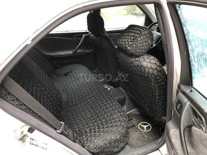 Mercedes E 270 2001, 260,000 km - 2.7 л - Bakı