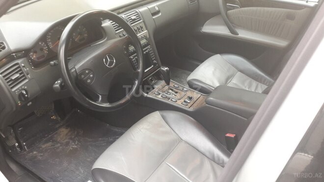 Mercedes E 270 2001, 234,581 km - 2.7 л - Bakı