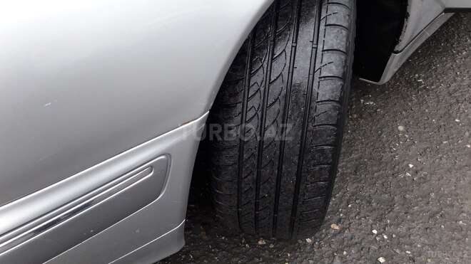 Mercedes E 270 2001, 234,581 km - 2.7 л - Bakı