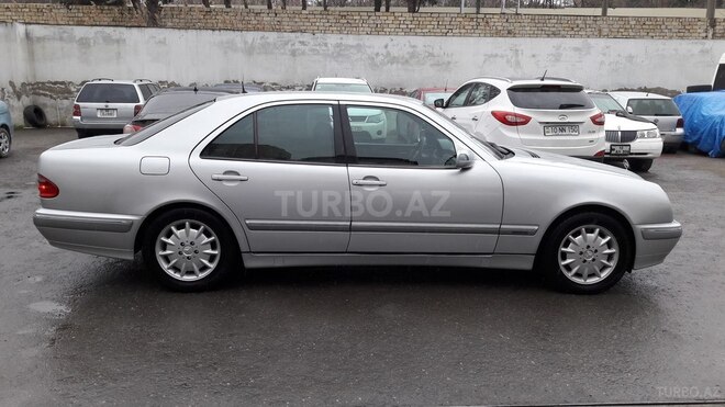 Mercedes E 270 2001, 234,581 km - 2.7 л - Bakı