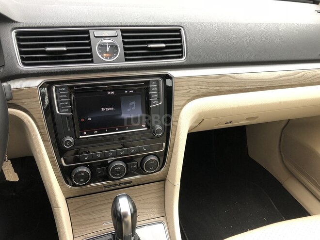 Volkswagen Passat 2016, 22,000 km - 1.8 l - Bakı
