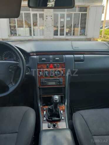 Mercedes E 220 1999, 440,000 km - 2.2 л - Lənkəran