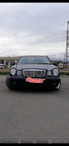 Mercedes E 200 1997, 260,000 km - 0.1 l - Gəncə