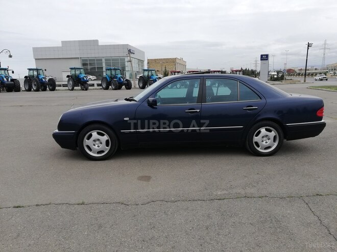 Mercedes E 200 1997, 260,000 km - 0.1 l - Gəncə