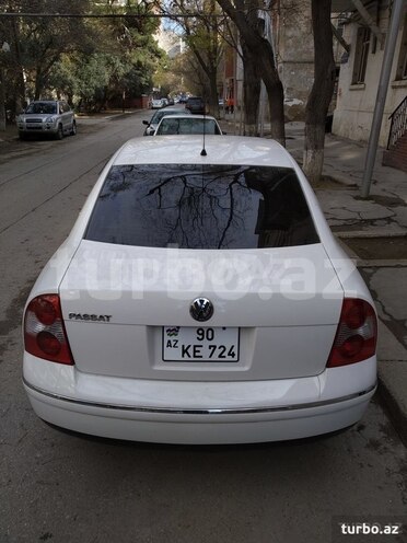 Volkswagen Passat 2003, 220,000 km - 1.8 l - Gəncə