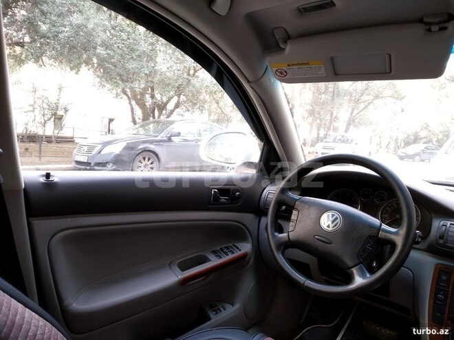 Volkswagen Passat 2003, 220,000 km - 1.8 l - Gəncə