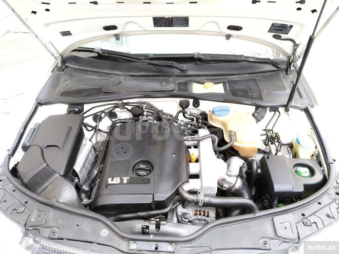 Volkswagen Passat 2003, 220,000 km - 1.8 l - Gəncə