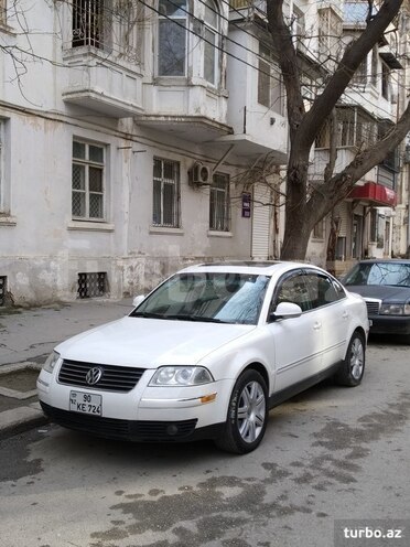 Volkswagen Passat 2003, 220,000 km - 1.8 l - Gəncə