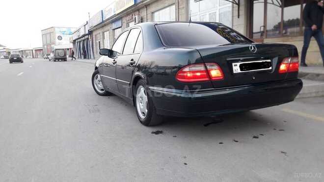 Mercedes E 200 2001, 210,000 km - 2.0 л - Xaçmaz