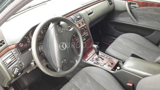 Mercedes E 200 2001, 210,000 km - 2.0 л - Xaçmaz