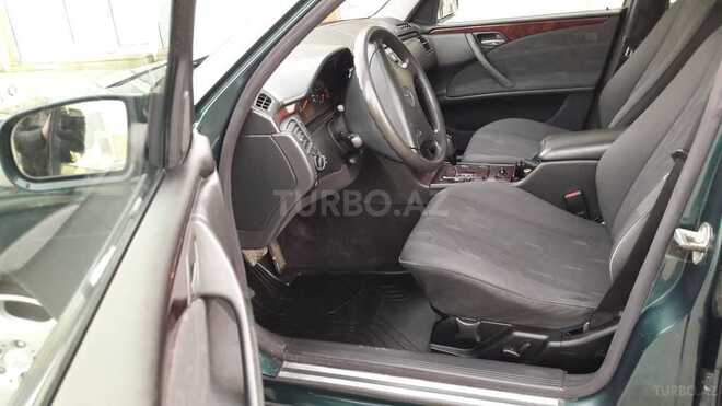 Mercedes E 200 2001, 210,000 km - 2.0 л - Xaçmaz