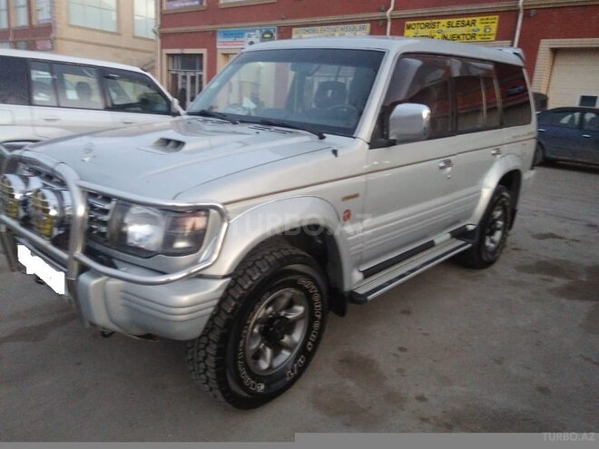 Mitsubishi Pajero 1995, 285,000 km - 2.8 л - Bakı