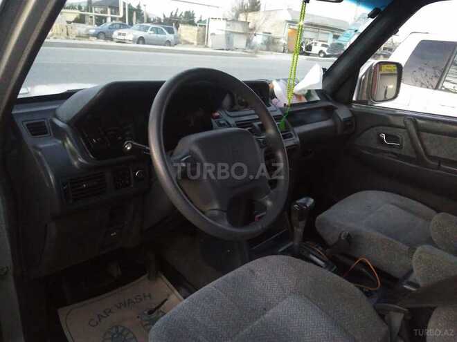 Mitsubishi Pajero 1995, 285,000 km - 2.8 л - Bakı