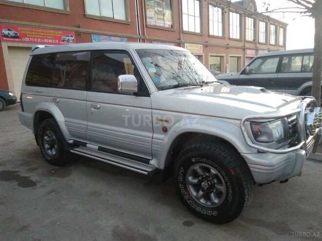 Mitsubishi Pajero 1995, 285,000 km - 2.8 л - Bakı