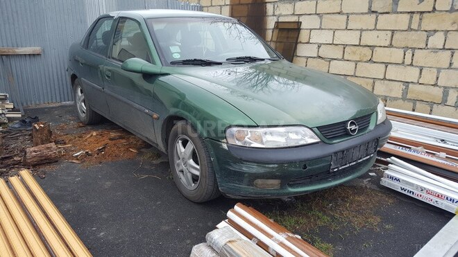 Opel Vectra 1996, 250,000 km - 2.0 l - Zaqatala