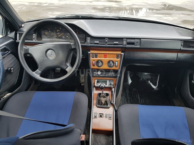 Mercedes E 200 1992, 500,000 km - 2.0 l - Bakı