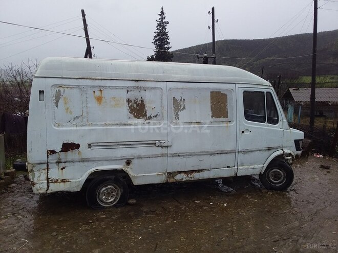 Mercedes 208 D 1992, 744,452 km - 0.1 l - Göyçay