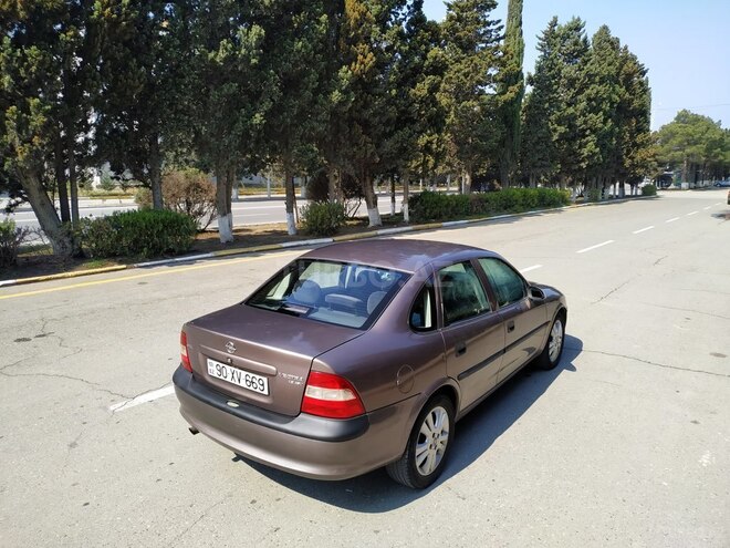 Opel Vectra 1998, 198,000 km - 1.8 l - Sumqayıt