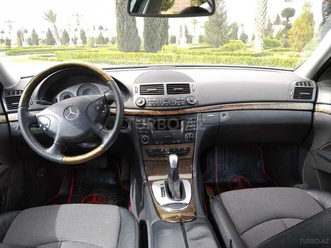 Mercedes E 240 2004, 267,580 km - 2.4 l - Gəncə