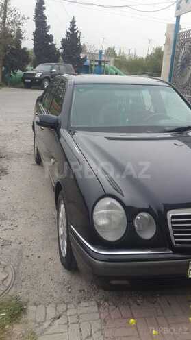 Mercedes E 280 1999, 355,600 km - 2.8 l - Bakı