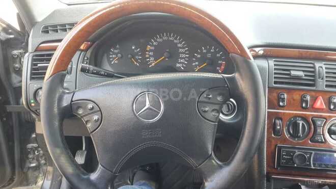Mercedes E 280 1999, 355,600 km - 2.8 l - Bakı