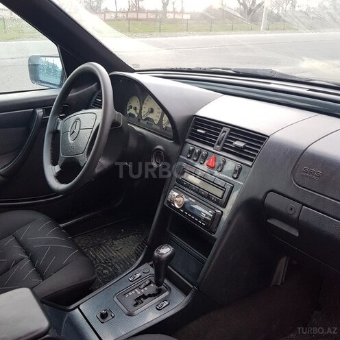 Mercedes C 240 1997, 338,616 km - 2.4 л - Qəbələ