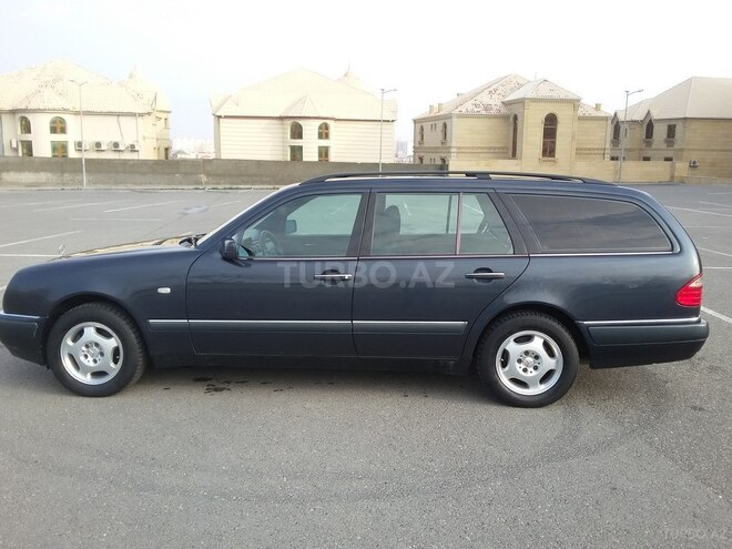 Mercedes E 240 1998, 262,000 km - 2.4 l - Bakı