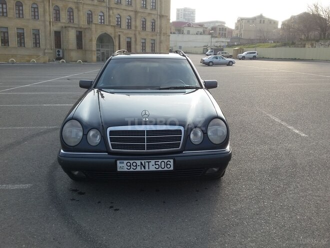 Mercedes E 240 1998, 262,000 km - 2.4 l - Bakı