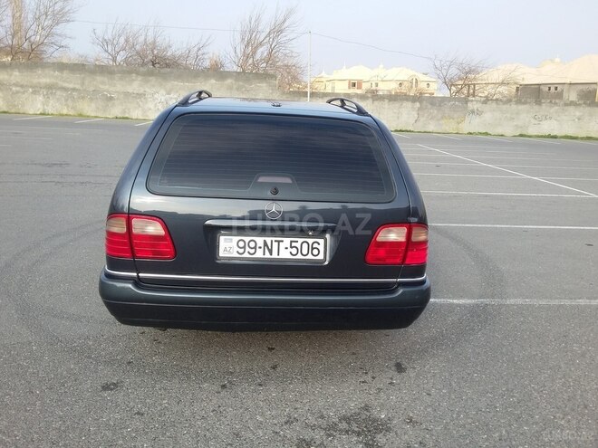 Mercedes E 240 1998, 262,000 km - 2.4 l - Bakı