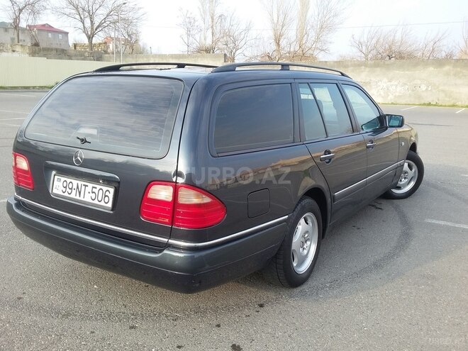 Mercedes E 240 1998, 262,000 km - 2.4 l - Bakı