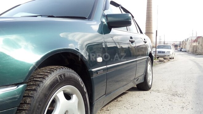 Mercedes C 200 1998, 213,000 km - 2.0 l - Bakı