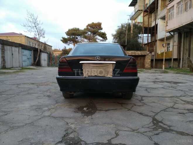 Mercedes C 220 2000, 293,596 km - 2.2 l - Bakı