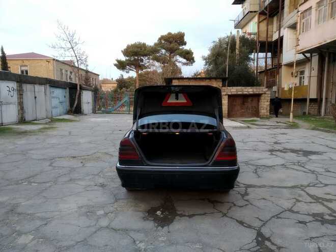 Mercedes C 220 2000, 293,596 km - 2.2 l - Bakı