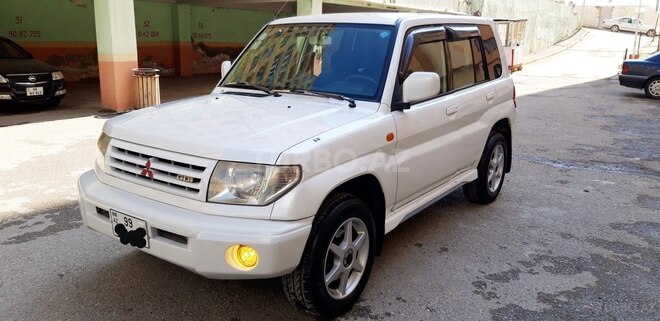 Mitsubishi Pajero io 2000, 196,000 km - 1.8 l - Bakı