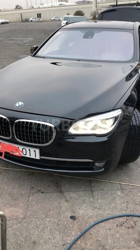 BMW 750 2011, 150,000 km - 0.5 l - Bakı
