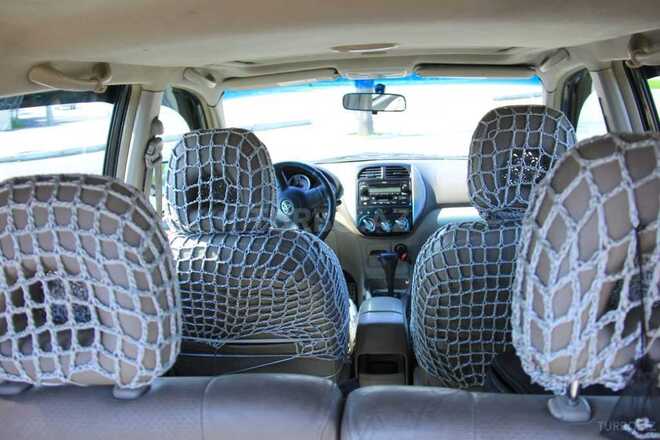 Toyota RAV4 2003, 219,000 km - 2.5 l - Astara