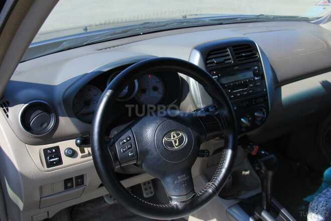 Toyota RAV4 2003, 219,000 km - 2.5 l - Astara