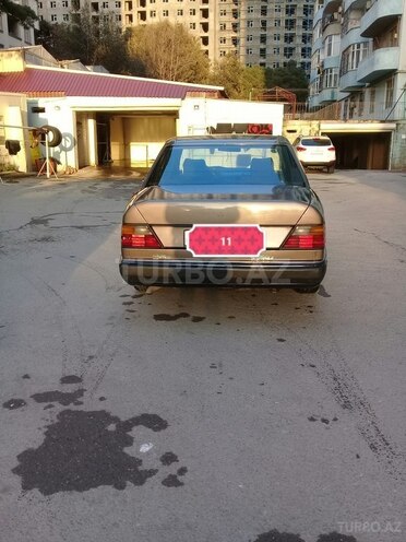 Mercedes E 200 1991, 392,000 km - 2.0 l - Bakı