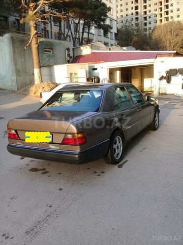 Mercedes E 200 1991, 392,000 km - 2.0 l - Bakı