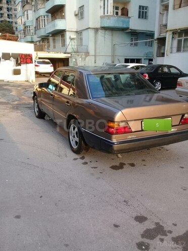 Mercedes E 200 1991, 392,000 km - 2.0 l - Bakı