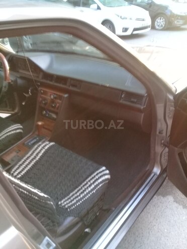 Mercedes E 200 1991, 392,000 km - 2.0 l - Bakı