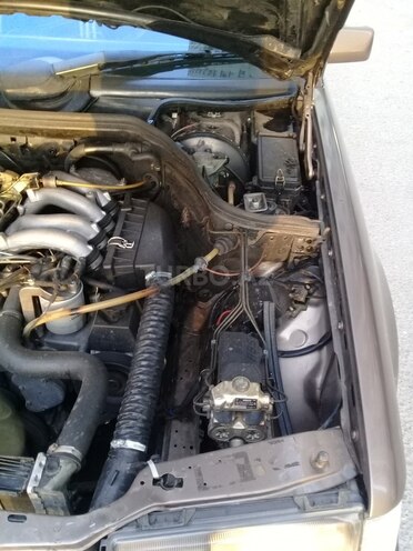 Mercedes E 200 1991, 392,000 km - 2.0 l - Bakı