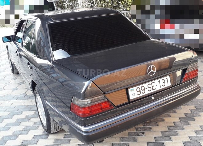 Mercedes E 200 1993, 300,000 km - 2.0 l - Bakı