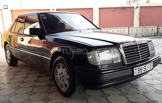 Mercedes E 200 1993, 300,000 km - 2.0 l - Bakı