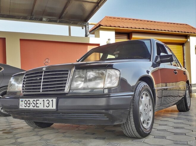 Mercedes E 200 1993, 300,000 km - 2.0 l - Bakı
