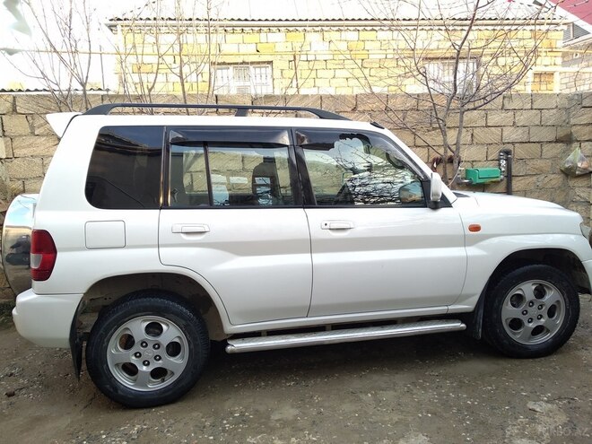 Mitsubishi Pajero io 2001, 950,000 km - 2.0 л - Sumqayıt